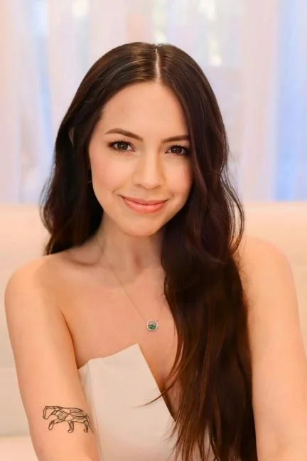 Dr. Courtney Tracy